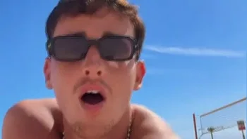 מגביר את הסיכון לסרטן? טרנד הטיקטוק החדש שמאיים על הצעירים