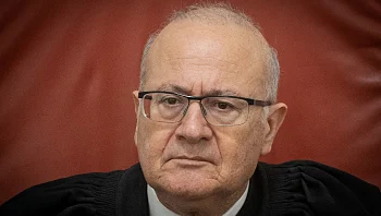 אחרי שסיכלו מועמדותו: אלרון ביטל השתתפות בטקס שארגנו ח"כים