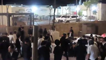 במטרה למנוע מעצר עריק: חרדים ניסו לפרוץ לתחנת משטרה בירושלים