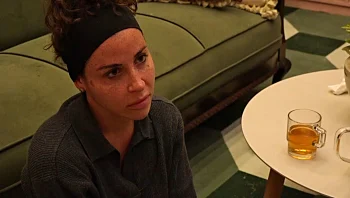 "לפעמים אני מעדיפה לא להיות אני": ענבל משתפת בכאב