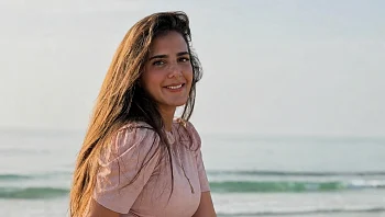 "הכתיבה היא פסיכולוג": הסופרת שכתבה מאחורי שם עט יוצאת לאור