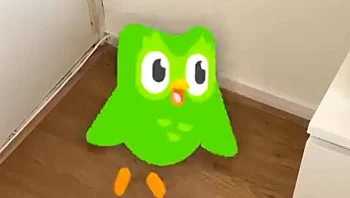 אפליקציית לימוד השפות הפופולרית: מלמדת או ממכרת משתמשים?