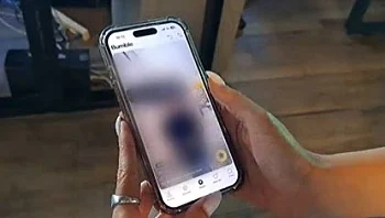 הסיבה המפתיעה לירידה העולמית בילודה: סמארטפונים