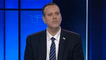 אסנהיים - אולפן, פרק 4: מיקי זוהר ונבחרת ישראל 