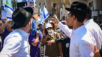 "בלי חובות אין זכויות": עימותים בחסימה החילונית בבני ברק