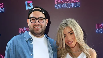 אנחנו יודעים מאיפה כוכבת "פאוור קאפל" מוכרת לכם