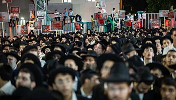 דרעי ניסה למנוע את קיום העצרת בבני ברק - והתנגד להגעת הרב יוסף
