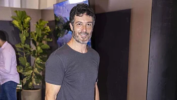 "שנה מעניינת": איך בתו של רון שחר מסתגלת לזוגיות החדשה שלו?