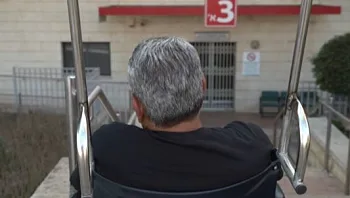 הוכה באלימות במוסך: "קרא לי 'יהודי מסריח' ונתן לי אגרוף לפנים"