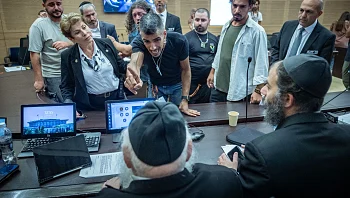 הלום הקרב בכנסת: "זחלנו ואספנו את החלקים של החברים שלנו"
