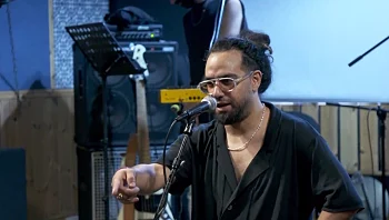 "יכול לעצום עיניים - ולראות אותו": בניה ברבי על החברים שאיבד