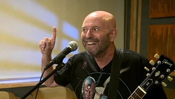 "רוצה לאתגר את עצמי": בגיל 62, טל פרידמן מוציא אלבום רוק חדש