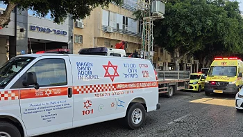 טרגדיה בנתניה: עובר אורח בן 59 נהרג מפגיעת מלגזה