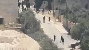 יממה אחרי העימות הקטלני: מתנחלים נכנסו שוב לכפר הפלסטיני