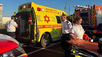 בן 18 נהרג וצעיר נפצע קשה בתאונה בין אוטובוס לרכב פרטי בשרון