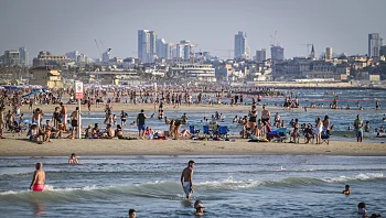 התחזית: ירידה קלה נוספת בטמפרטורות, עדיין חם מהרגיל