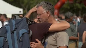 "מי ישמור על המדינה אם לא הם?": בבקו"ם עם המתגייסים לצנחנים