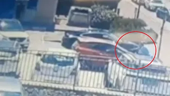 התווכח עם זוגתו - וניפץ את שמשות הרכב: עו"ד מהצפון נעצר