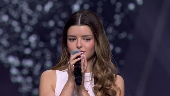 אביגיל סרנגה - "All I Want for Christmas Is You"