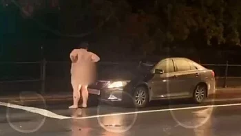 מתאבק סומו עירום השתולל ברחובות - עד שנעצר בגן ילדים