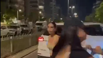 תיעוד: התווכח עם קצינת שב"ס על חניה - והותקף באלות ע"י אחותה