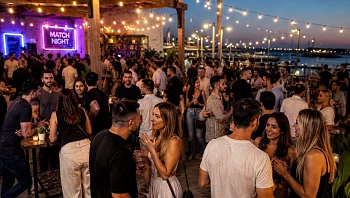 הפרפרים חזרו למציאות: כך מפגש קטן הפך למהפכת היכרויות שסוחפת אלפי רווקים/ות