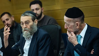 רבנים בדגל התורה מסרבים לחתום על מסמך ההדחה של גפני ומקלב