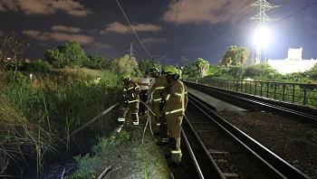 בגלל שריפת קוצים: הופסקה תנועת הרכבות באזור בני ברק והשרון