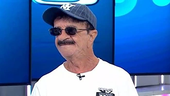 השחקן הוותיק עדיין נהנה מהתהילה: "רצים אחריי ברחוב"