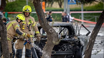 ניסיון חיסול בי-ם: עבריין מוכר נפצע קשה בפיצוץ רכב, בנו נפצע בינוני