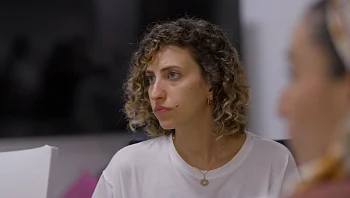שנינה נחשפת למציאות בדרום: "נפצעתי מטיל וחברה שלי נהרגה"