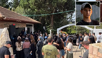 יאיר שנהרג מפיצוץ הנפל בצפון הובא למנוחות: "נער מלא שמחת חיים"