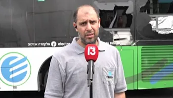 המרפסת קרסה על האוטובוס - הנהג שחזר: "חשבתי שטיל נופל עלינו"