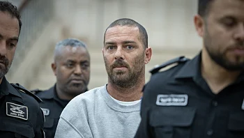 אישום נגד רבש"ץ בשומרון: ירה לעבר רכב - ופצע פלסטינית בת 18