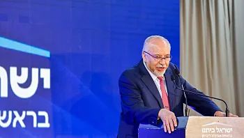 ליברמן: נעמוד בהבטחות, לא נשב עם ביבי או טיבי
