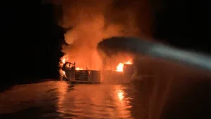 "אני לא יכול לנשום": שיחת המצוקה מהסירה שנשרפה בקליפורניה