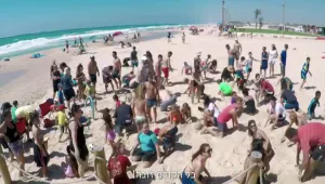 איך יעקב הלפרין גרם להיסטריה בחוף?