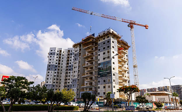 המדד ירד במאי ב-0.3%, ירידה של 0.3% בדירות; האינפלציה – 1.9% | חדשות 13