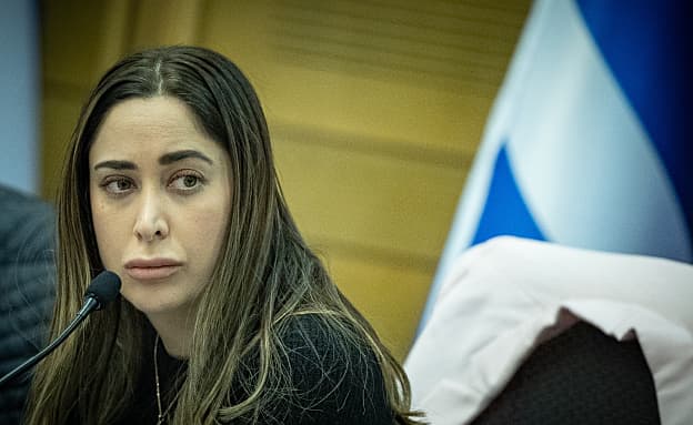 שגריר ישראל בארה”ב נגד מאי גולן: „דבריה מגעילים וראויים לגינוי” | חדשות 13