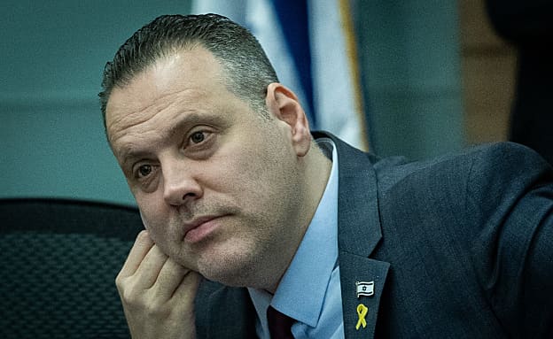 פרשת השחיתות בהסתדרות: השר מיקי זוהר נחקר באזהרה | חדשות 13