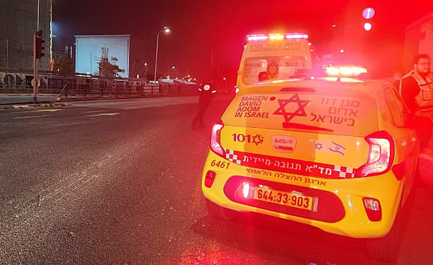 צעיר כבן 24 נדקר בשגב שלום שבנגב, מצבו קשה | חדשות 13