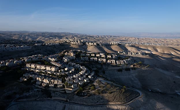 הסנקציות ששוקלים באירופה נגד ישראל – אם תבנה באזור E1 | חדשות 13