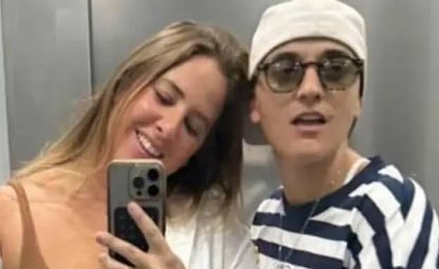 בחגיגות השנה לשחרור מהשבי: אמילי דמארי ודניאל עמית התארסו | חדשות 13