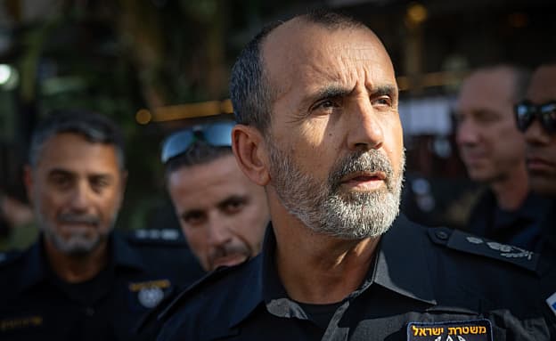 חקירת הפצ”רית: המפכ”ל מעכב את פרסום המלצות המשטרה | חדשות 13