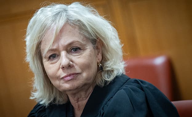 בג”ץ קבע פה אחד: הדחת היועמ”שית בהרב-מיארה תבוטל | חדשות 13