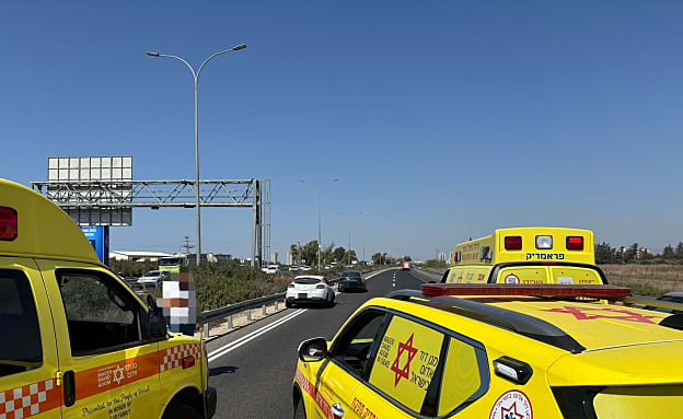 גבר כבן 40 אותר ללא רוח חיים בדירה בקריית ים, שני חשודים נעצרו | חדשות 13