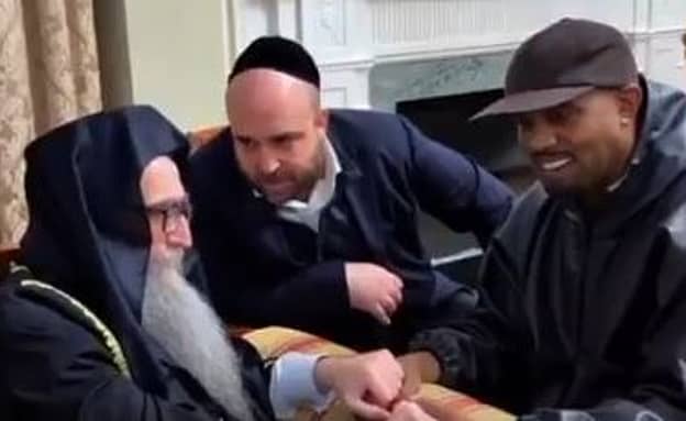 „לוקח אחריות”: קניה ווסט נפגש עם הרב פינטו והתנצל על אמירותיו | חדשות 13