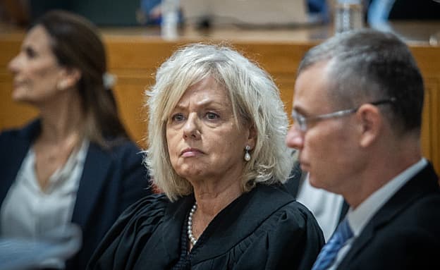 ישיבת הצעקות בין השרים לנציג היועמ”שית: „סממן של רודנות” | חדשות 13