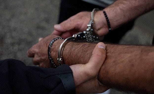 גל מעצרים: סוכן סמוי הפליל יותר מ-60 חשודים ברחבי הארץ | חדשות 13