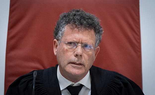 נשיאים ושופטי עליון לשעבר אחרי המתקפות על עמית: „טירוף מערכות” | חדשות 13